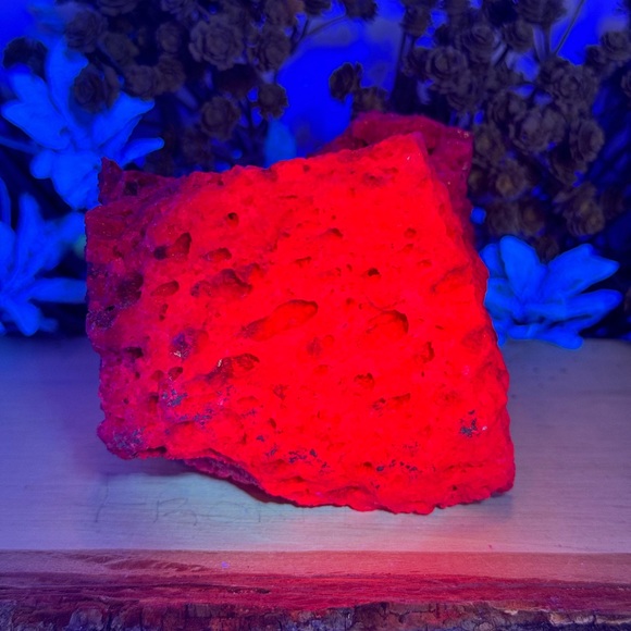 Sponge / Honeycomb Ruby Chunk - Picture 2 of 10